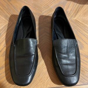 Born Women's Black Leather Loafers